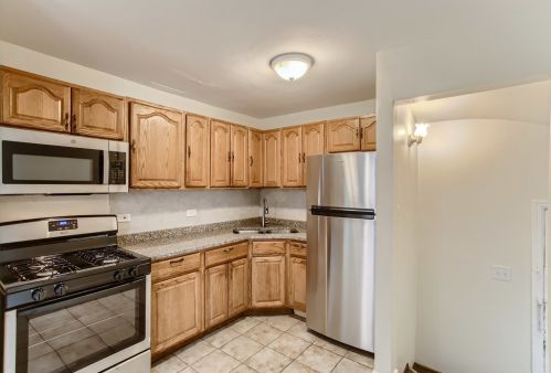 2122 19 Ave, Broadview IL 60153-1462 exterior