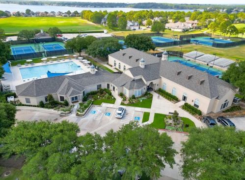 146 Bermuda Cir, Montgomery TX 77356-8205 exterior