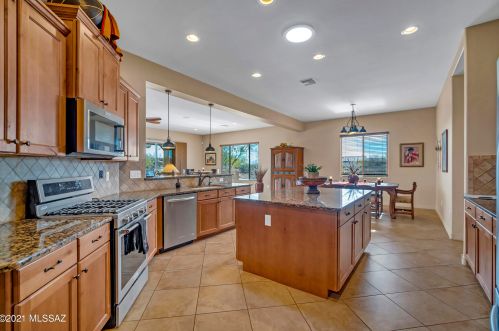 5750 Atascosa Peak Dr, Green Valley AZ 85622-8127 exterior