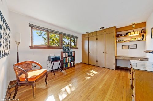 333 Sturges Pkwy, Elmhurst IL 60126-3339 exterior