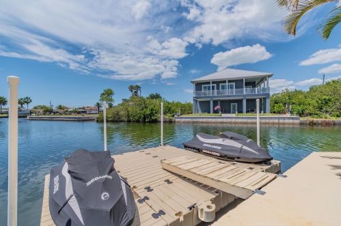 13435 Starfish Dr, Port Richey FL  34667-7606 exterior