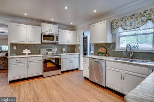 151 Autumn Ct, Huntingtown MD 20639-3400 exterior