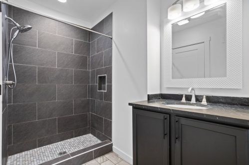 172 44th St, Pittsburgh PA  15201-3042 exterior