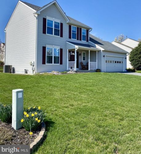 30 Cobblestone Dr, New Castle, DE 19720-5658