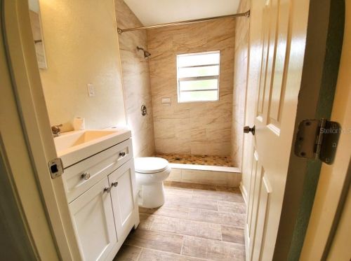 8605 10th St, Tampa FL 33604-1781 exterior