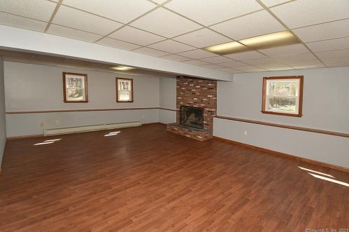 66 Kibbe Rd, Ellington CT 06029-2511 exterior