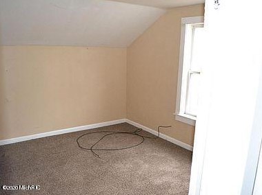 264 Merrill Ave, Meskegon MI 49441-2010 exterior