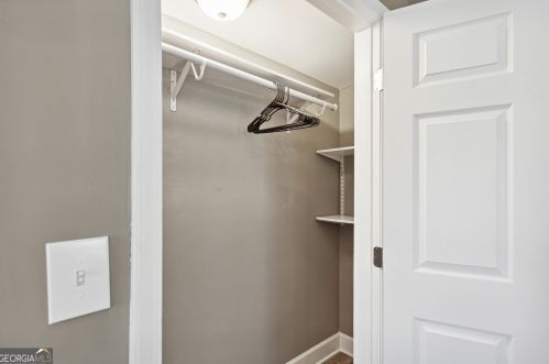 4096 Clay Dr, Atlanta GA  30360-2522 exterior