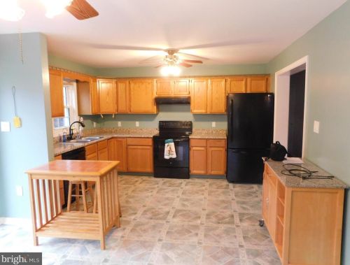 557 Limerick Ctr Rd, Limerick PA 19468-1238 exterior