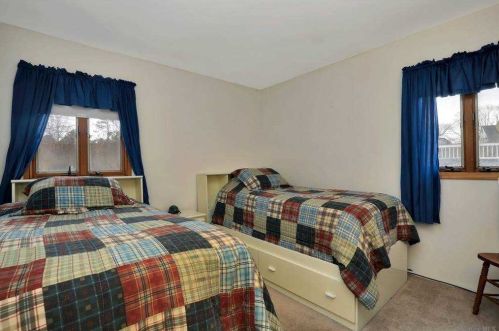 347 8 St, Bohemia NY 11716-1332 exterior