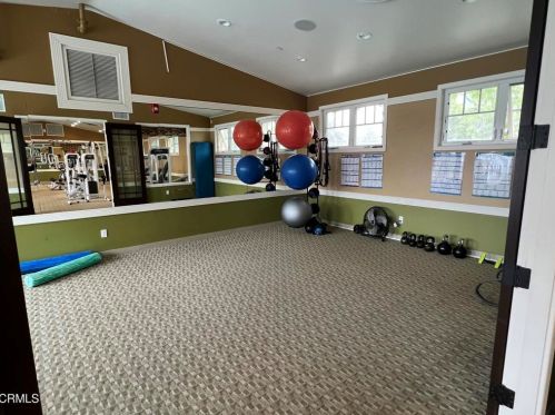 1404 Donegal Way, Oxnard CA  93035-1442 exterior