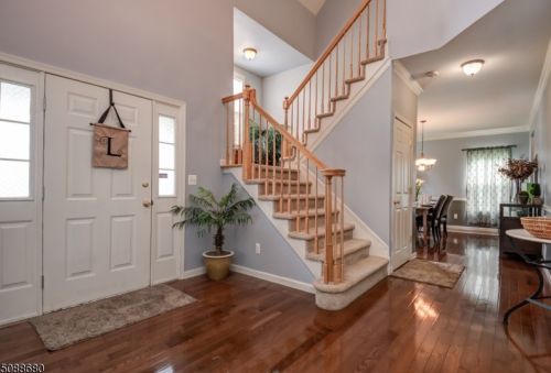 17 Bowers Dr, Hackettstown, NJ 07840-4850