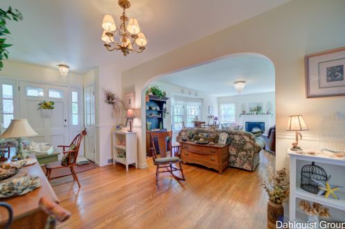 806 Moulton Ave, Meskegon MI 49445-2921 exterior