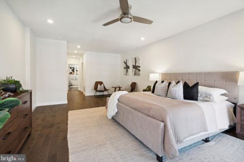 630 Catharine St, Philadelphia PA  19147-2937 exterior