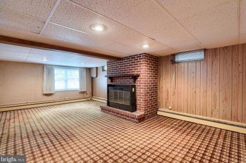 830 Imperial Dr, Lancaster PA 17601-2015 exterior