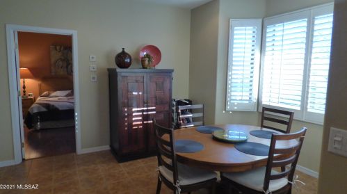 561 Knotwood St, Green Valley AZ 85614-5971 exterior