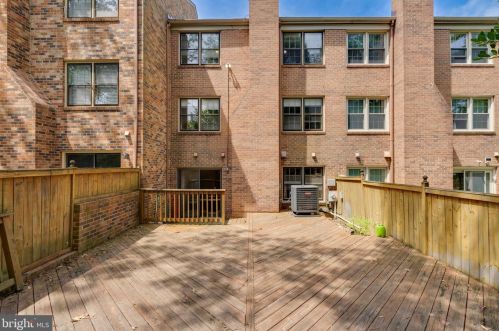 11352 Empire Ln, Rockville MD 20852-2870 exterior