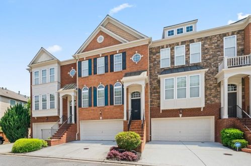 5087 Leeshire Trl, Atlanta, GA 30339-1964