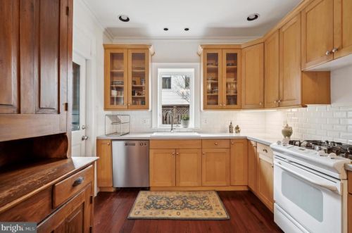 852 24 St, Philadelphia PA 19130-1913 exterior