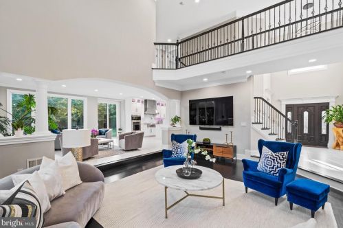 1645 Kirby Rd, Mc Lean VA  22101-3240 exterior