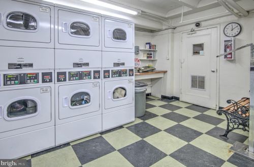 1514 17th St, Washington DC 20036-6227 exterior