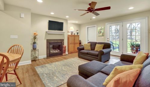 85 Midway Farms Ln, Lancaster PA 17602-2670 exterior