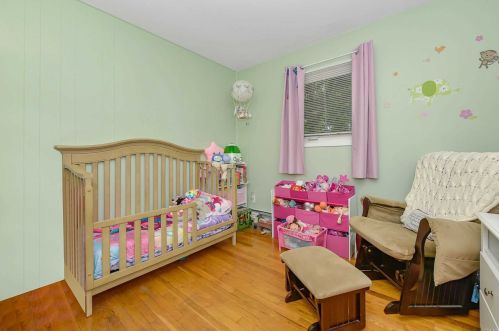 45 Amsterdam Ave, Babylon NY 11704-4921 exterior