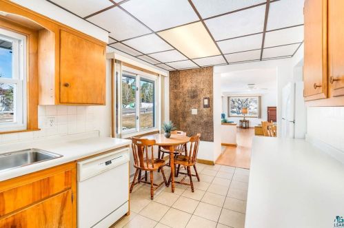 2546 Anderson Rd, Duluth MN 55811-5402 exterior