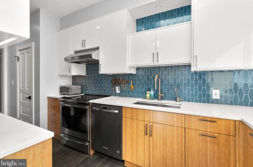 1316 T St, Washington DC 20009-4438 exterior