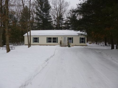 1756 Macdougall Dr, Allegan, MI 49010-9490