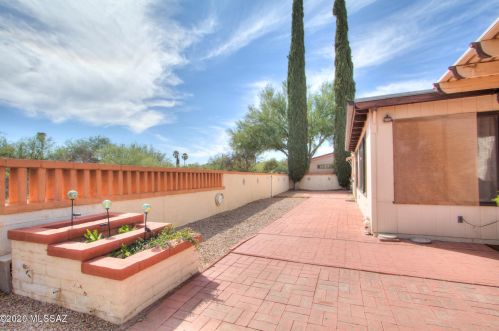 320 Paseo Chuparosas, Green Valley AZ 85614-3303 exterior