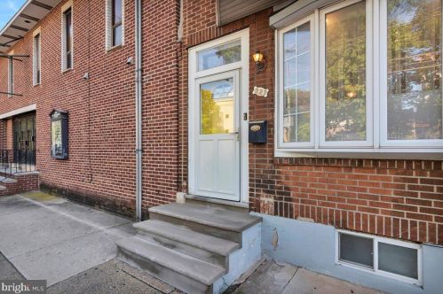 927 13th St, Philadelphia PA  19147-3630 exterior