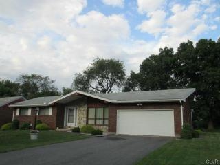 1758 Rosewood Dr, Bethlehem, PA 18017-3660