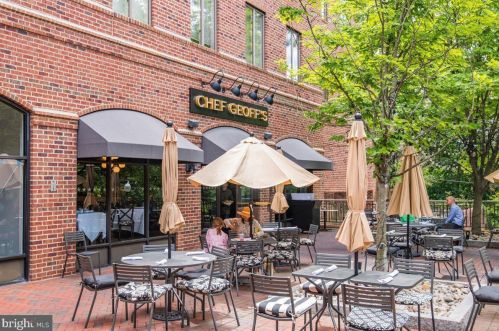 4341 Embassy Park Dr, Washington DC 20016-3607 exterior