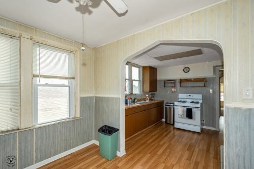 6228 Kedvale Ave, Chicago IL 60629-5127 exterior