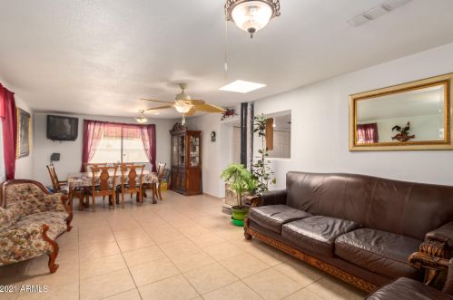 6628 19 St, Phoenix AZ 85022-5011 exterior