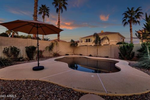 16647 15th Dr, Phoenix AZ  85045-0773 exterior