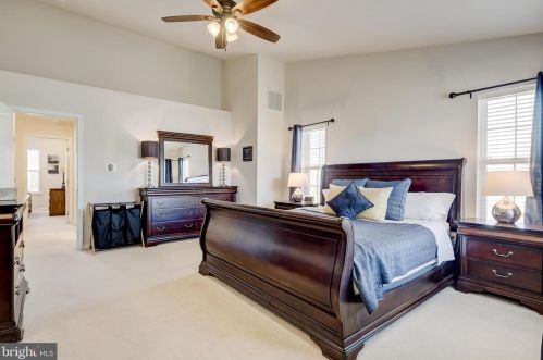 963 Indigo Bunting Ln, Glen Burnie MD 21060-8325 exterior