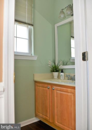 52 Steeplechase Cir, Chester PA 19014-1463 exterior