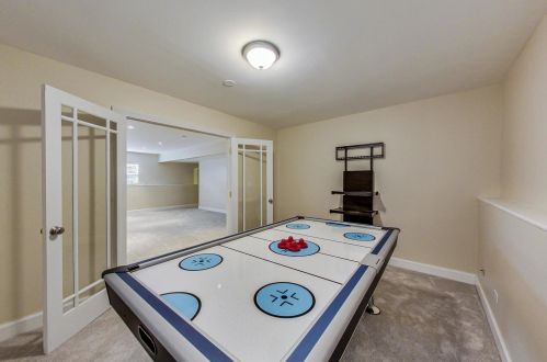 4253 Kolmar Ave, Chicago IL 60712-4702 exterior