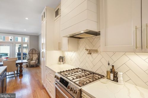 219 Morgan St, Washington DC  20001-1217 exterior