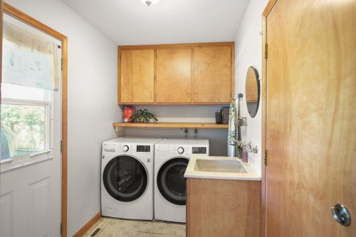 161 Elena Ct, Turlock CA  95380-4233 exterior