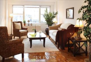 420 80th St, New York NY  10075-1052 exterior