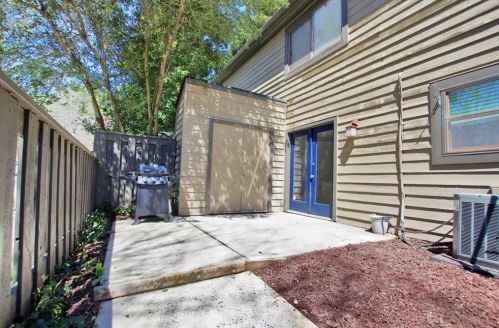 402 Cedar Chase Cir, Atlanta GA 30324-4294 exterior