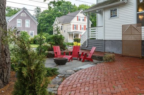 13 Holt St, Concord NH 03301-2926 exterior