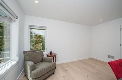 216 39 St, Pittsburgh PA 15201-1810 exterior