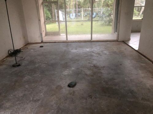 2362 27 Ave, Naples FL 34120-7411 exterior