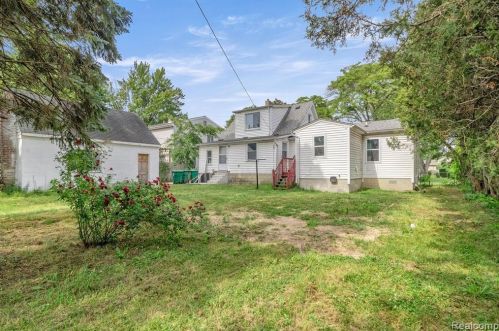 5834 Belton St, Garden City MI  48135-2531 exterior