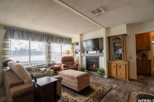 9892 Morning Star Way, Sandy UT 84070-3220 exterior