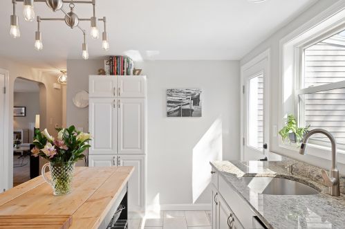 101 Craigie St, Portland ME 04102-2529 exterior